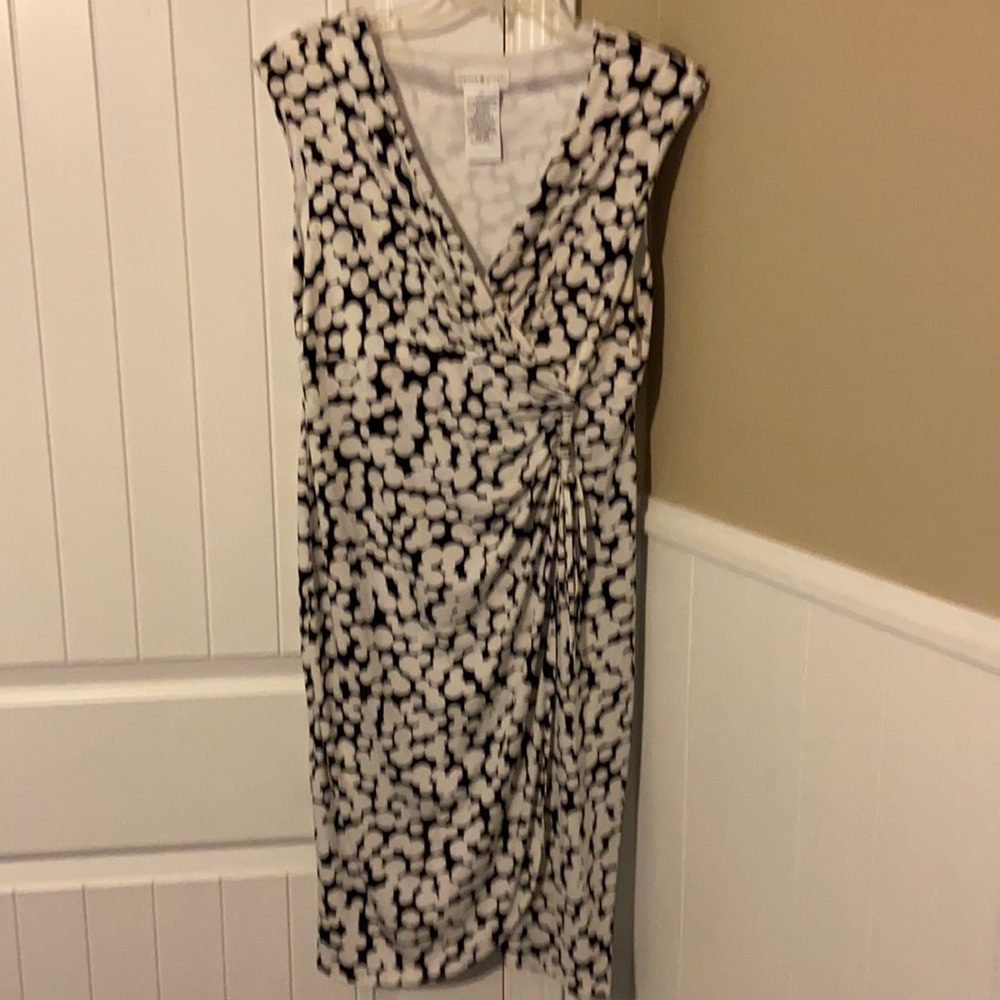 Cute midi dress worn only once black and white